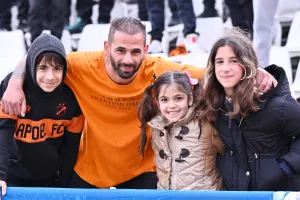 Ο κόσμος του ΑΠΟΕΛ στο ΓΣΠ (φωτορεπορτάζ)