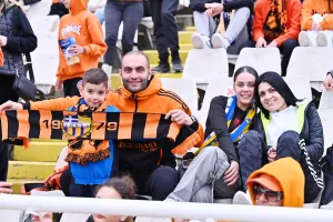 Ο κόσμος του ΑΠΟΕΛ στο ΓΣΠ (φωτορεπορτάζ)