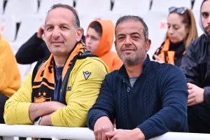 Ο κόσμος του ΑΠΟΕΛ στο ΓΣΠ (φωτορεπορτάζ)