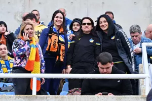 Ο κόσμος του ΑΠΟΕΛ στο ΓΣΠ (φωτορεπορτάζ)