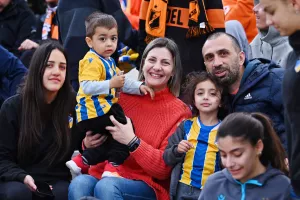 Ο κόσμος του ΑΠΟΕΛ στο ΓΣΠ (φωτορεπορτάζ)