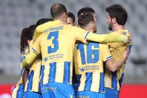 Κλήσεις που δεν θέλει να του στοιχίσουν 