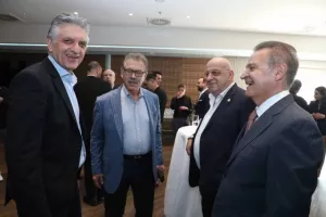 Ιστορική μέρα για το ΑΠΟΕΛ- Η παρουσίαση για το ιδιόκτητο γήπεδο / "Θα είναι στολίδι" (ΒΙΝΤΕΟ/ΦΩΤΟΣ)