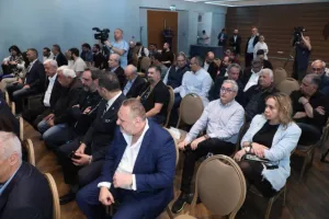 Ιστορική μέρα για το ΑΠΟΕΛ- Η παρουσίαση για το ιδιόκτητο γήπεδο / "Θα είναι στολίδι" (ΒΙΝΤΕΟ/ΦΩΤΟΣ)