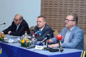 Ιστορική μέρα για το ΑΠΟΕΛ- Η παρουσίαση για το ιδιόκτητο γήπεδο / "Θα είναι στολίδι" (ΒΙΝΤΕΟ/ΦΩΤΟΣ)