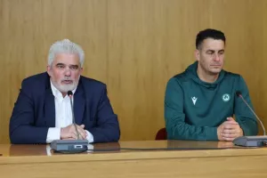 Ομονοιάτικο κάλεσμα για την φιέστα/"Αυτή η ομάδα αξίζει το χειροκρότημα του κόσμου"