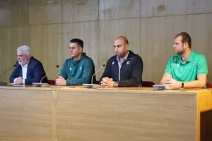 Ομονοιάτικο κάλεσμα για την φιέστα/"Αυτή η ομάδα αξίζει το χειροκρότημα του κόσμου"