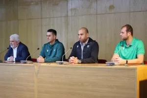 Ομονοιάτικο κάλεσμα για την φιέστα/"Αυτή η ομάδα αξίζει το χειροκρότημα του κόσμου"