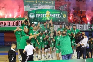 (ΒΙΝΤΕΟ/φώτος Kerkida) Το... σήκωσε η Ομόνοια!