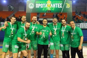 (ΒΙΝΤΕΟ/φώτος Kerkida) Το... σήκωσε η Ομόνοια!