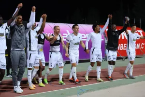 Τρελά πανηγύρια μετά τη νίκη με... κύπελλο! (Βίντεο Kerkida/Φώτος)