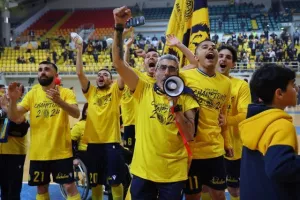 ΕΤΣΙ... το σήκωσε η ΑΕΛ! (Πανηγυρικό φωτορεπορτάζ)