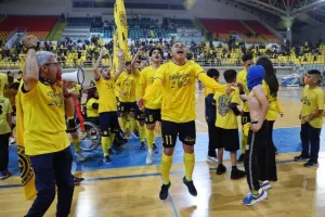 ΕΤΣΙ... το σήκωσε η ΑΕΛ! (Πανηγυρικό φωτορεπορτάζ)