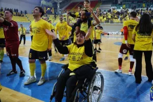 ΕΤΣΙ... το σήκωσε η ΑΕΛ! (Πανηγυρικό φωτορεπορτάζ)