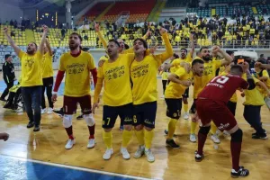 ΕΤΣΙ... το σήκωσε η ΑΕΛ! (Πανηγυρικό φωτορεπορτάζ)