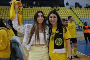 ΕΤΣΙ... το σήκωσε η ΑΕΛ! (Πανηγυρικό φωτορεπορτάζ)