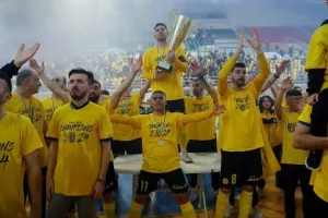 ΕΤΣΙ... το σήκωσε η ΑΕΛ! (Πανηγυρικό φωτορεπορτάζ)