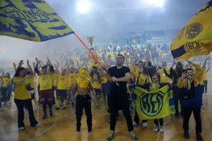 ΕΤΣΙ... το σήκωσε η ΑΕΛ! (Πανηγυρικό φωτορεπορτάζ)
