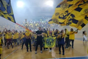 ΕΤΣΙ... το σήκωσε η ΑΕΛ! (Πανηγυρικό φωτορεπορτάζ)