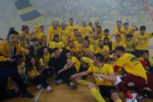 ΕΤΣΙ... το σήκωσε η ΑΕΛ! (Πανηγυρικό φωτορεπορτάζ)