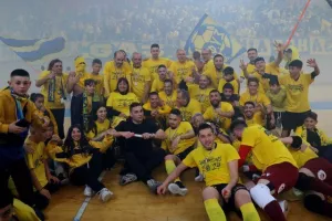 ΕΤΣΙ... το σήκωσε η ΑΕΛ! (Πανηγυρικό φωτορεπορτάζ)