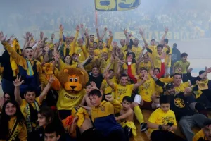 ΕΤΣΙ... το σήκωσε η ΑΕΛ! (Πανηγυρικό φωτορεπορτάζ)
