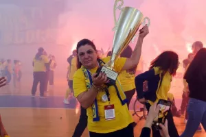 ΕΤΣΙ... το σήκωσε η ΑΕΛ! (Πανηγυρικό φωτορεπορτάζ)