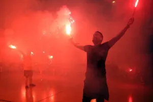 ΕΤΣΙ... το σήκωσε η ΑΕΛ! (Πανηγυρικό φωτορεπορτάζ)