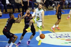 Τρομερή ματσάρα και Κυπελλούχος ο Κεραυνός! (φώτος)