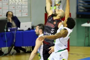Τρομερή ματσάρα και Κυπελλούχος ο Κεραυνός! (φώτος)