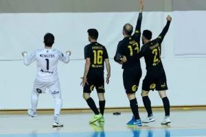 Θρίαμβος με εξάρα και Κυπελλούχος - Νταμπλούχος η ΑΕΛ! (φώτος)