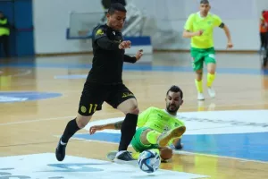 Θρίαμβος με εξάρα και Κυπελλούχος - Νταμπλούχος η ΑΕΛ! (φώτος)