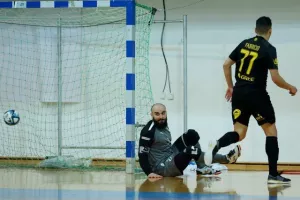 Θρίαμβος με εξάρα και Κυπελλούχος - Νταμπλούχος η ΑΕΛ! (φώτος)