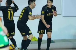 Θρίαμβος με εξάρα και Κυπελλούχος - Νταμπλούχος η ΑΕΛ! (φώτος)