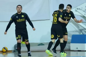 Θρίαμβος με εξάρα και Κυπελλούχος - Νταμπλούχος η ΑΕΛ! (φώτος)