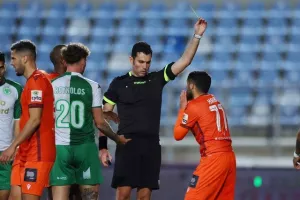 Καρμιώτισσα - ΑΕΖ: Χωρίς νικητή, άκυρο γκολ και για λίγο… χωρίς φως (φώτος)