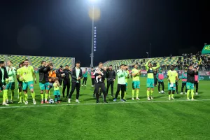 Ότι έκανε εκτός... τώρα εντός!