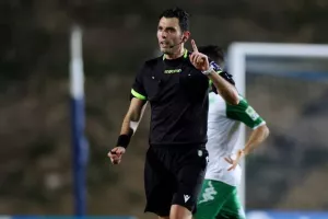 Καρμιώτισσα - ΑΕΖ: Χωρίς νικητή, άκυρο γκολ και για λίγο… χωρίς φως (φώτος)