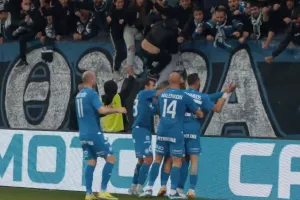 "Θρύλε, θρύλε βάλε ένα γκολ" - Κόρνερ και... μέσα (βίντεο)