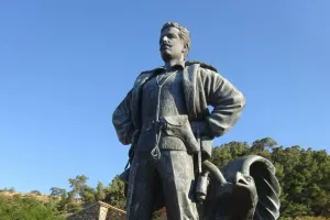 ΑΣΙΛ για Αυξεντίου