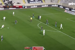 Η "βολίδα" του αρχηγού (ΒΙΝΤΕΟ)