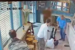 Ένας άνδρας τραυματίστηκε σοβαρά σε επίθεση με μαχαίρι στο Ισραήλ 