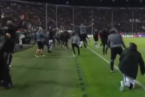 Οι έξαλλοι πανηγυρισμοί στο φινάλε μετά την τεράστια πρόκριση στους "8" του Conference League