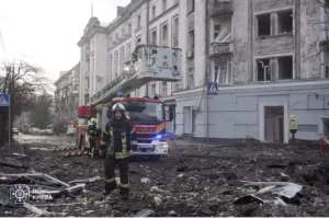 Ουκρανία: 13 οι τραυματίες από τη ρωσική επιδρομή στο Κίεβο - Κατέφυγαν στο μετρό οι πολίτες