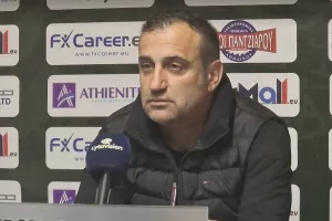 "Δεν εύκολο για εμάς, αλλά προσπαθούμε καθημερινά"