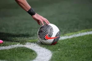 Σούπερ Λιγκ - Play off: Πρεμιέρα με Ολυμπιακός - Παναθηναϊκός και ΠΑΟΚ - Άρης 