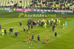 Ένταση στο ΑΕΚ - Άρης/ Μοίρασε... πρόστιμα ο Αθλ. Δικαστής 