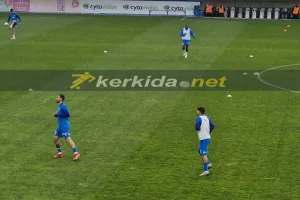 Ξανά τριάδα, ξανά... Μηνάς! 