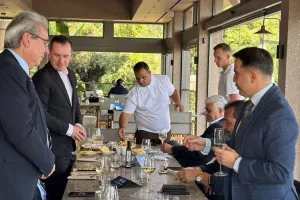 Γεύμα και καλωσόρισμα στην ΑΕΚ (Φώτος)