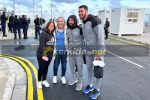 Άφιξη και... φωτογραφίες